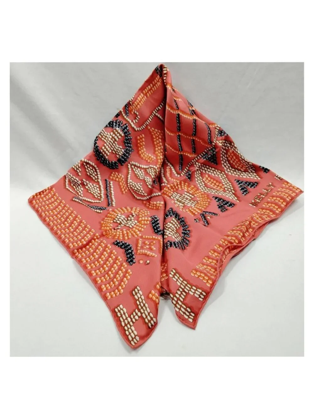 Authentic Hermès Kelly en Perles Carré 90 Silk Scarf